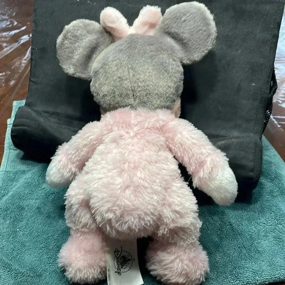 Disney toys/ Disney parks Minnie Mouse rattle plush - Picture 6 of 9